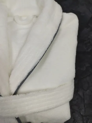 tip-article-image-Szlafrok hotelowy Diamond Textiles - czym się wyróżnia?