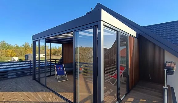 tip-article-image-Nowoczesna pergola tarasowa – jak przedłużyć lato niezależnie od pogody?