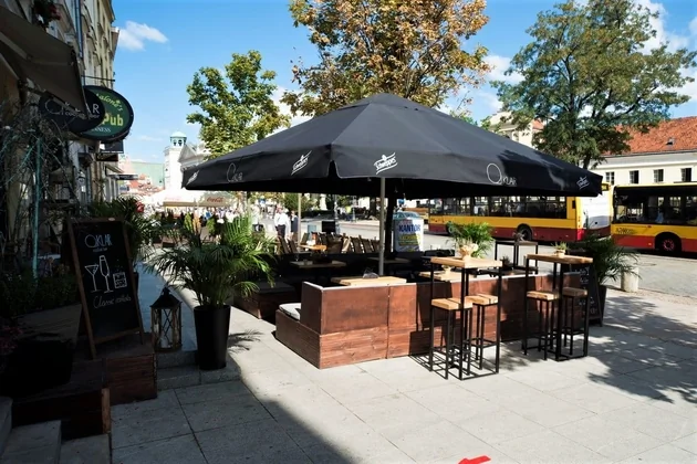 tip-article-image-Parasol reklamowy z nadrukiem - doskonała promocja dla branży HoReCa