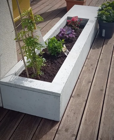tip-article-image-Beton architektoniczny PMdesig - nowoczesność i elegancja w twoim ogrodzie.