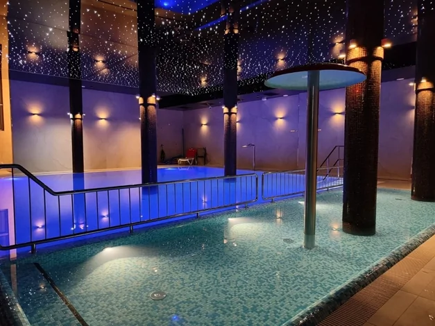 baner-image-Hotel Skal